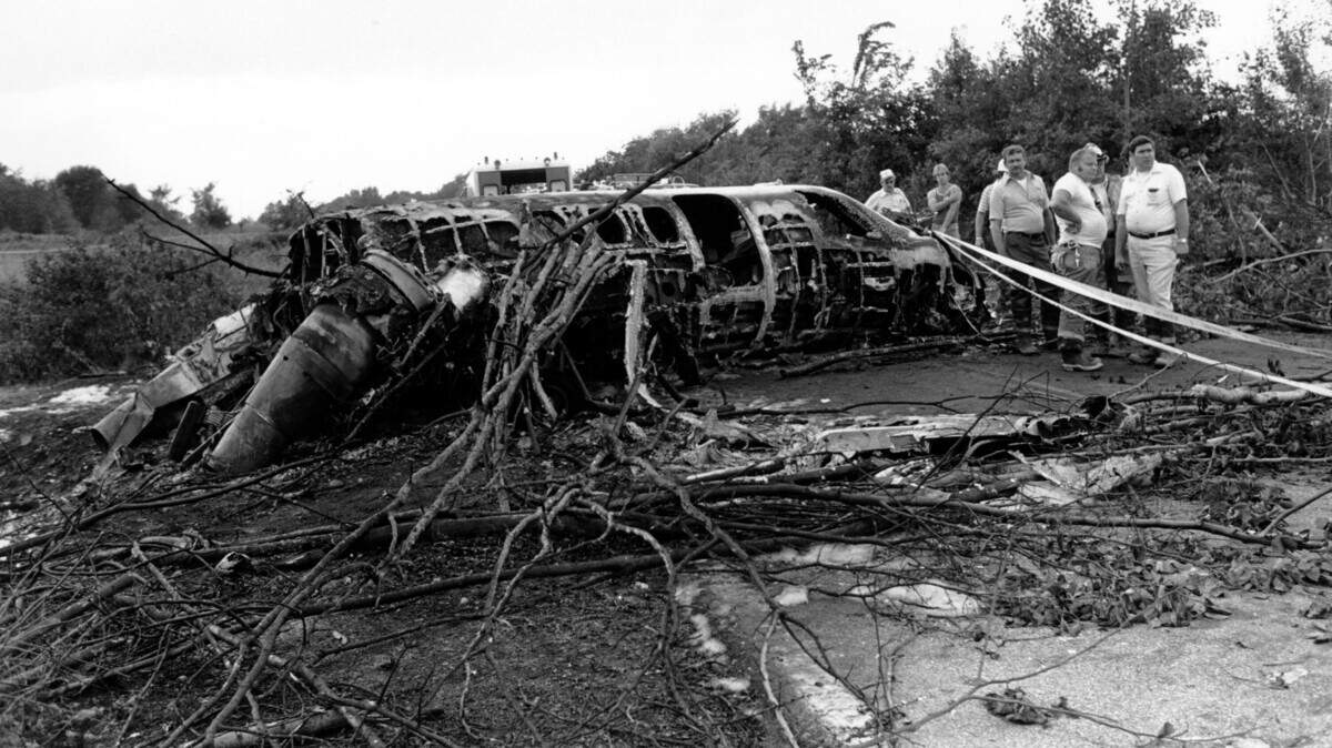 Rescue workers inspect the wreckage of a Cessna Citation airplane in Akron, Ohio, on August 2, 1979. New York Yankees catcher Thurman Munson, piloting the plane, was killed in the crash. Two passengers survived. (AP Photo/Madeline Drexler) Rescue workers inspect the wreckage of a Cessna Citation airplane in Akron, Ohio, on August 2, 1979. New York Yankees catcher Thurman Munson, piloting the plane, was killed in the crash. Two passengers survived. (AP Photo/Madeline Drexler)